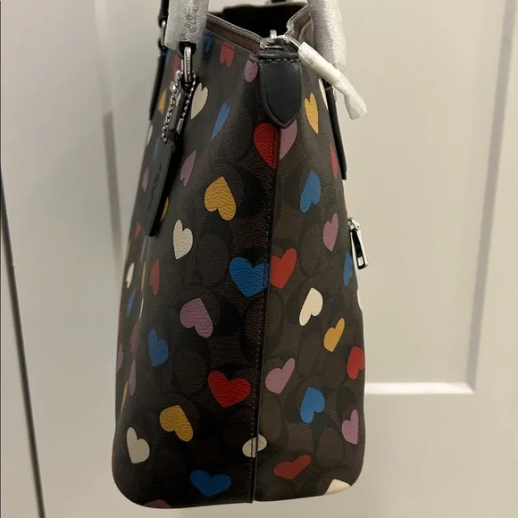 Coach (NWT) Gallery Tote Bag & Wallet in Signature Canvas & Heart Print - Picture 6 of 17